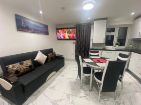 THE ROYAL BOUTIQUE OXFORD LODGE by LONDON SLEEP 6
